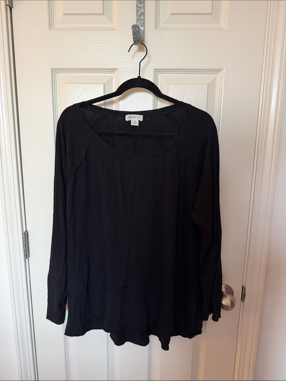 Style & Co. Black Long-Sleeve Scoop Neck Top